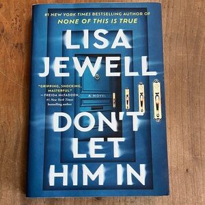 Don’t Let Him In by Lisa Jewell soft cover Book